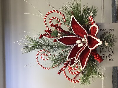 SILK CHRISTMAS ARRANGEMENT 2