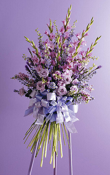 LARGE TIED BOUQUET ON ESSEL