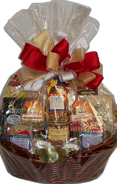 SNACK GIFT BASKET 1