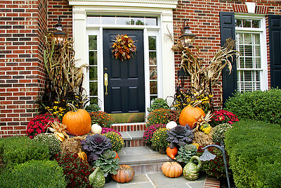 CUSTOM PATIO DECORATING